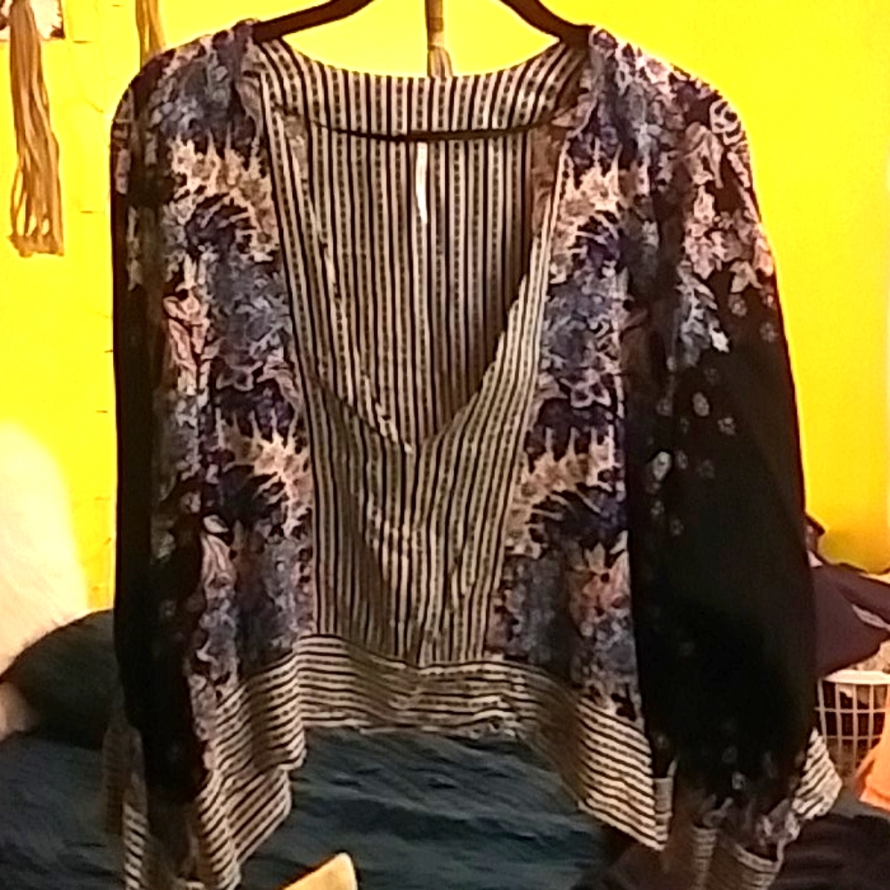 Vneck boho crop top